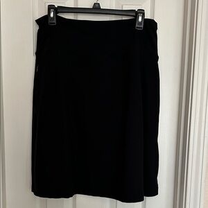 Betabrand Skirt size M medium Black 22.5 inch Skirt with built-in 4 inch shorts